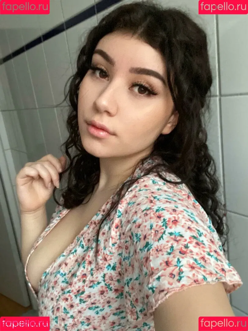 Yazzi Onlyfans Photo Gallery 