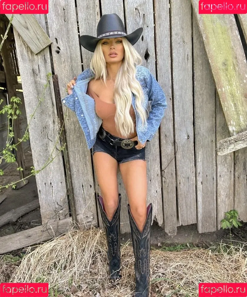 Holly Stocks Onlyfans Photo Gallery 