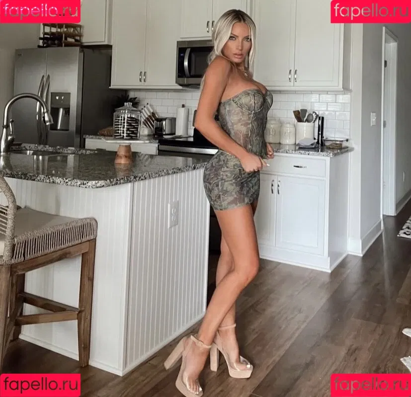 Holly Stocks Onlyfans Photo Gallery 