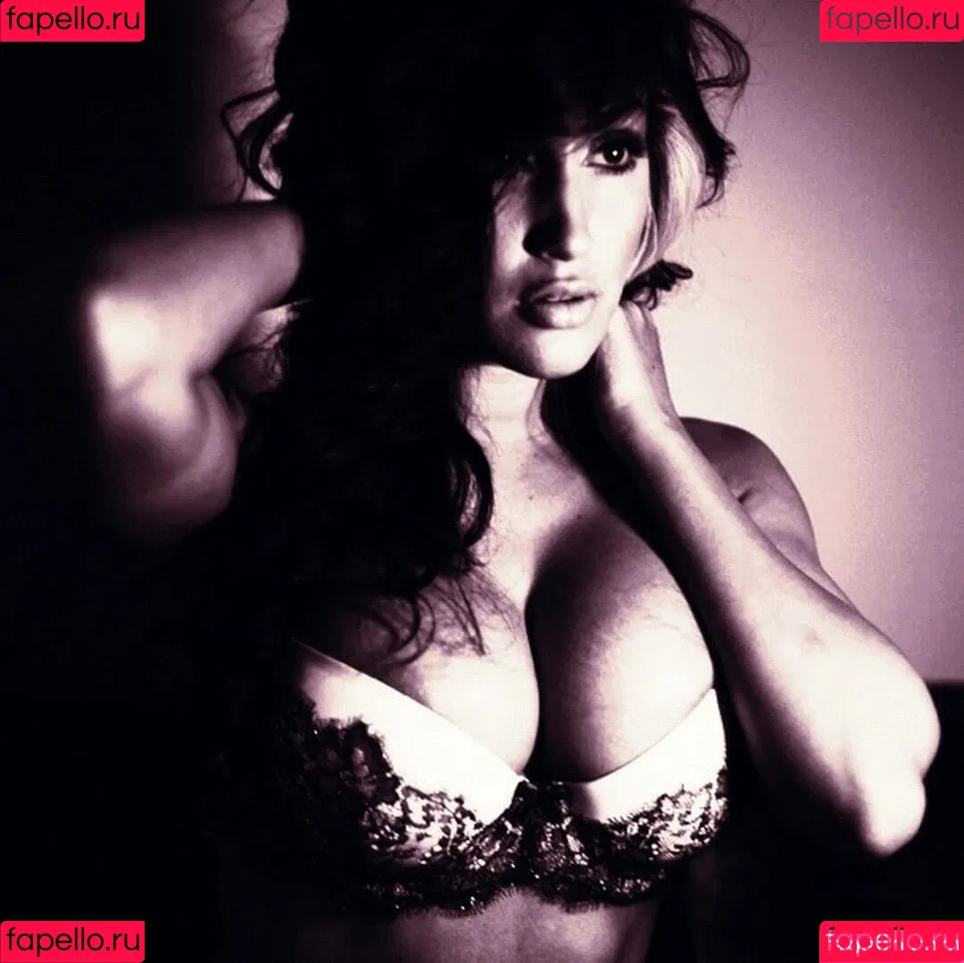 Claudia Sampedro Onlyfans Photo Gallery 