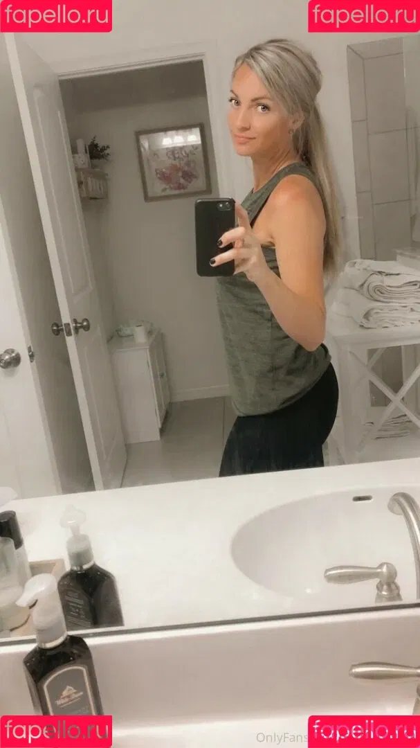Sexymomkatie Onlyfans Photo Gallery 