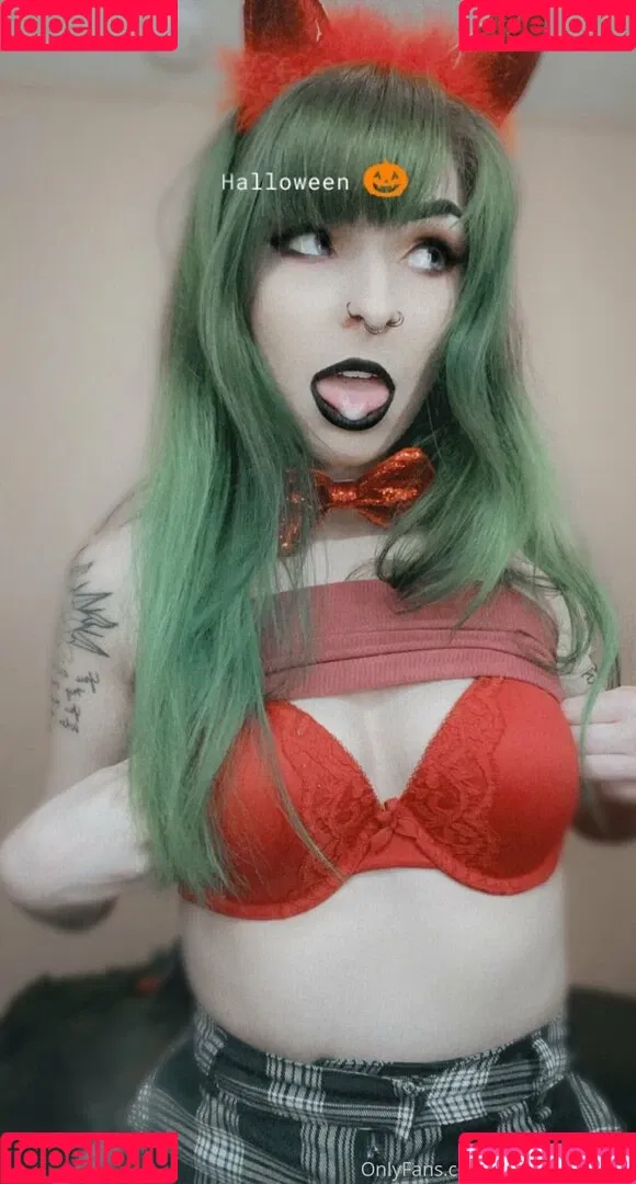 smolgothgirlvip Onlyfans Photo Gallery 