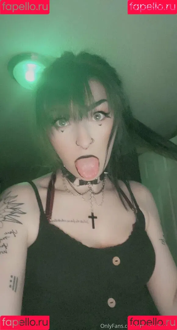 smolgothgirlvip Onlyfans Photo Gallery 