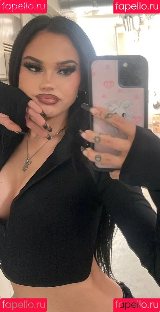 Maggie Lindemann Onlyfans Photo Gallery 