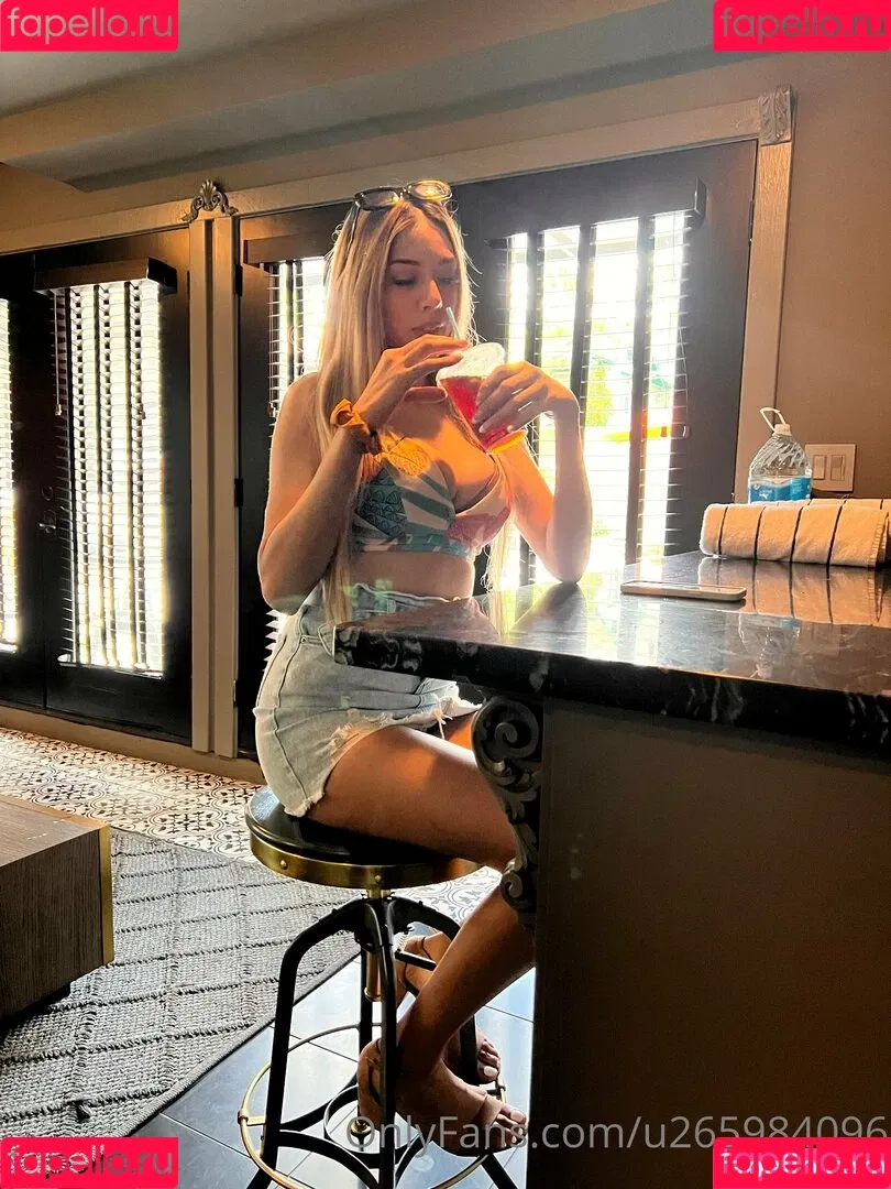 danagorgeus Onlyfans Photo Gallery 