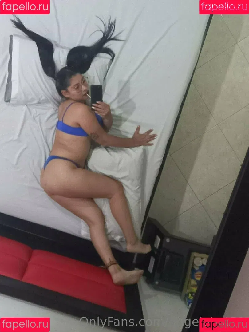 angelahot21 Onlyfans Photo Gallery 