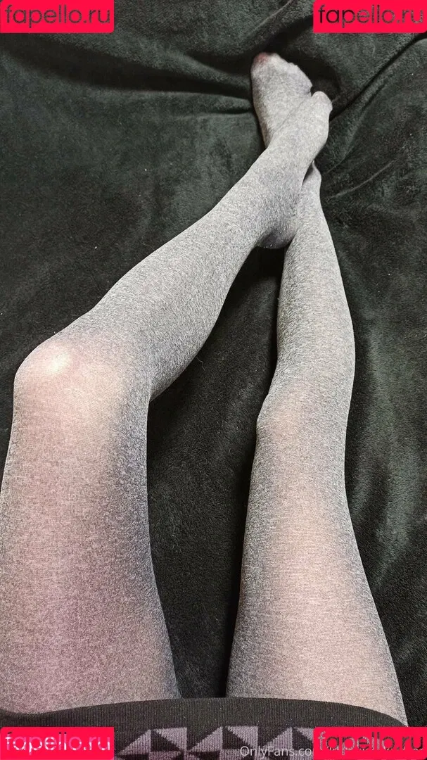 littlekiss_ka_feet Onlyfans Photo Gallery 