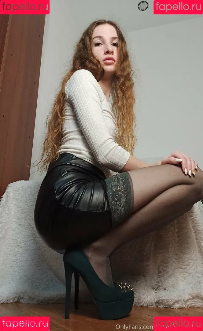 littlekiss_ka_feet Onlyfans Photo Gallery 