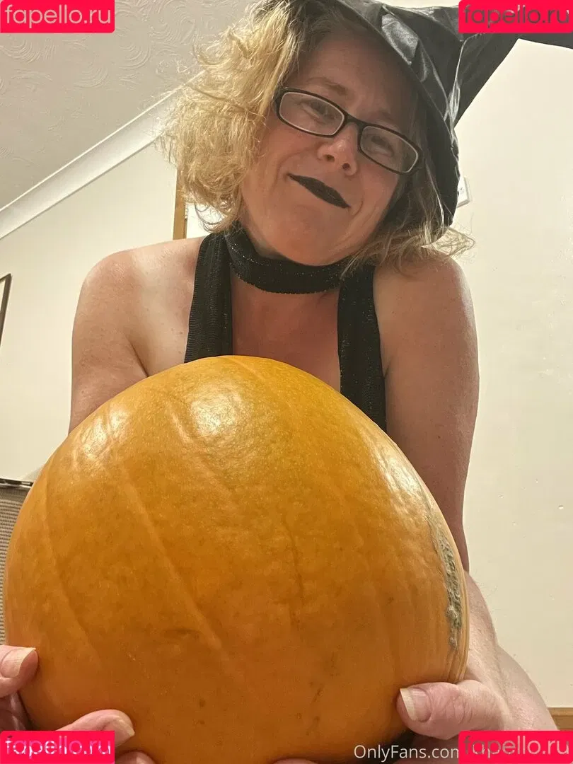 khariscurves Onlyfans Photo Gallery 