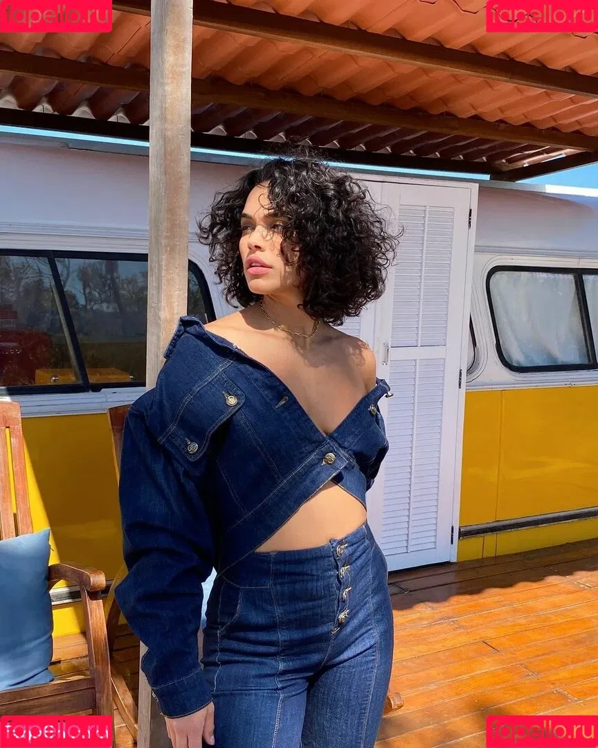Giovana Cordeiro Onlyfans Photo Gallery 
