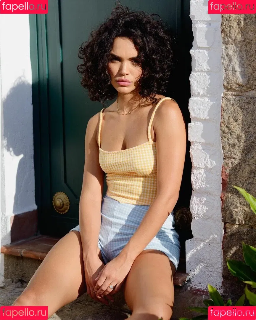Giovana Cordeiro Onlyfans Photo Gallery 