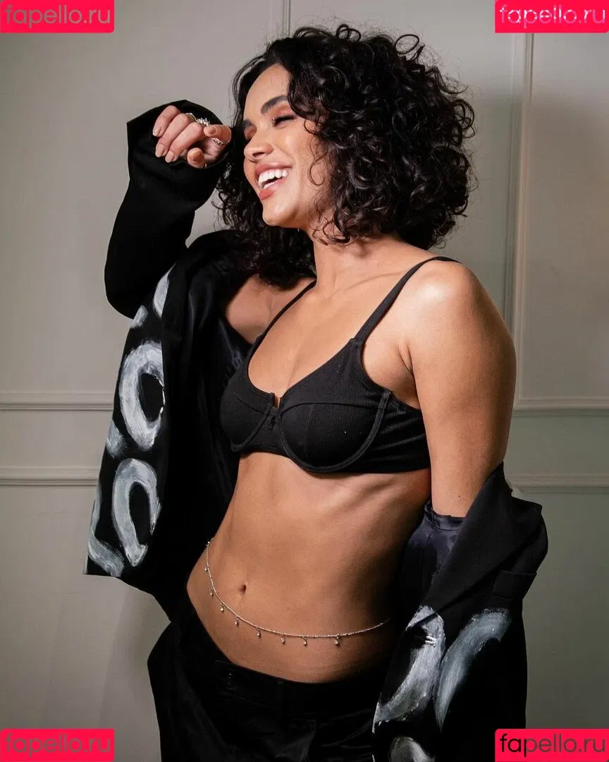 Giovana Cordeiro Onlyfans Photo Gallery 