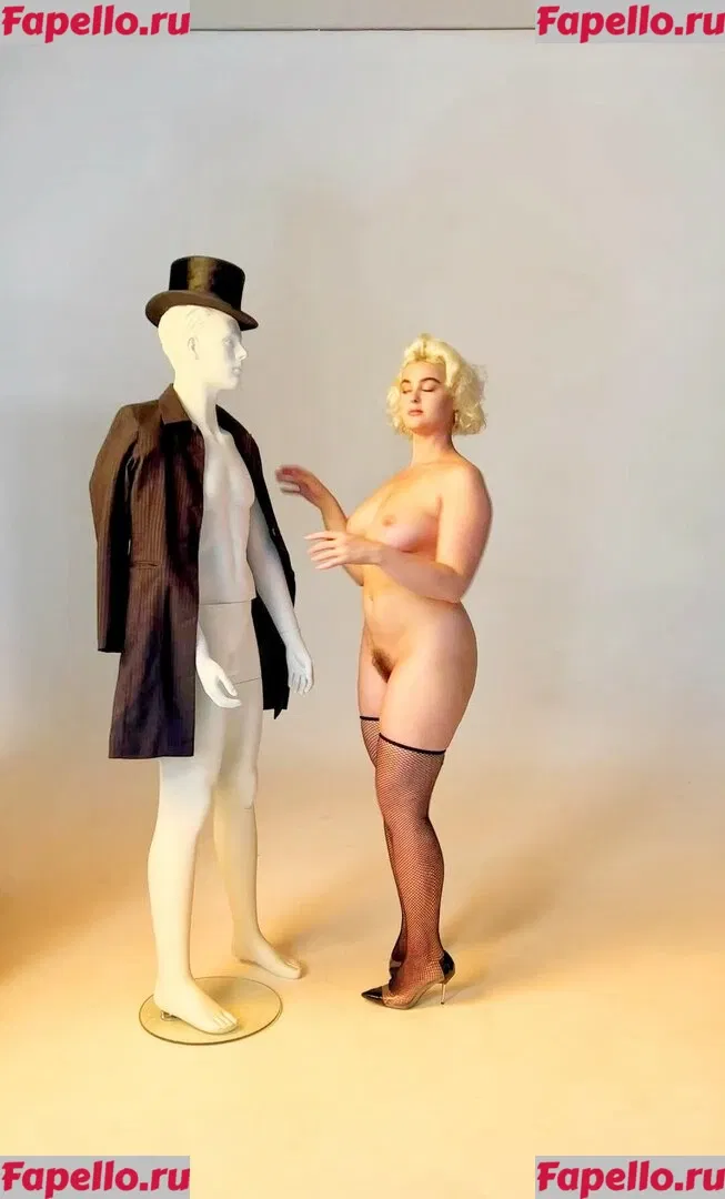 Stefania Ferrario Onlyfans Photo Gallery 