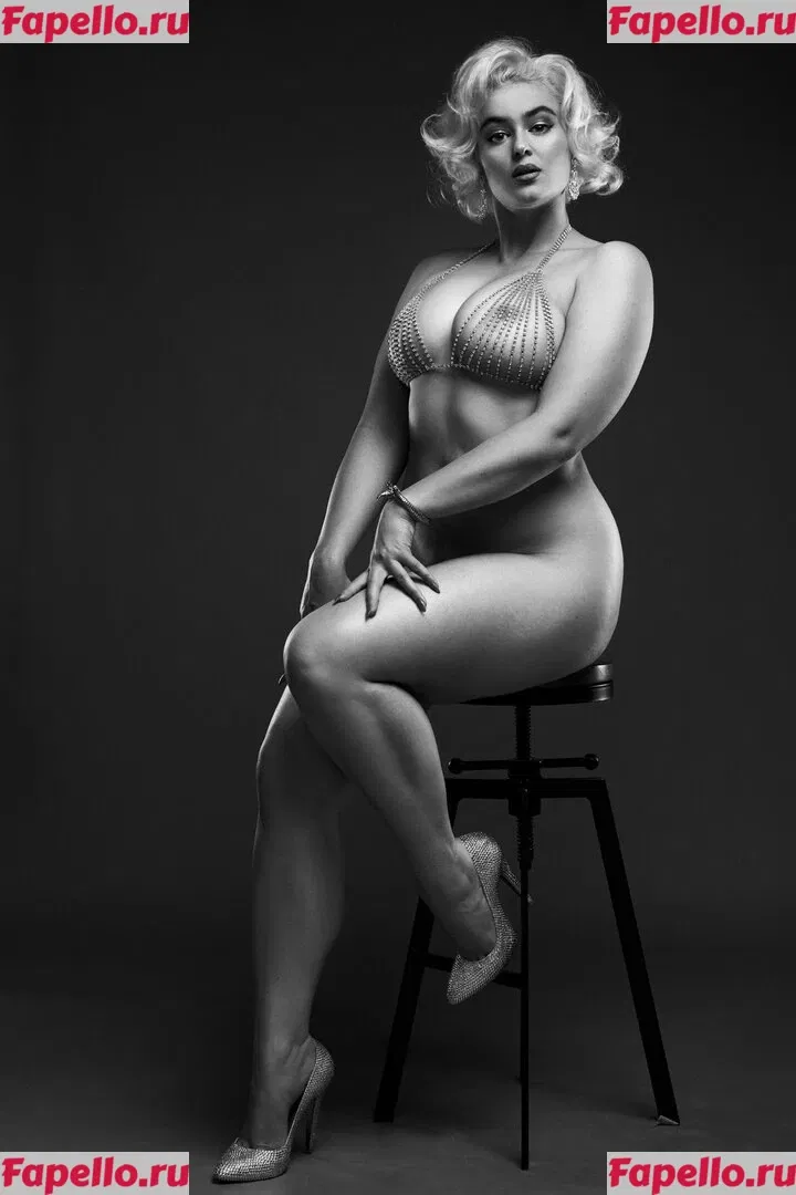 Stefania Ferrario Onlyfans Photo Gallery 