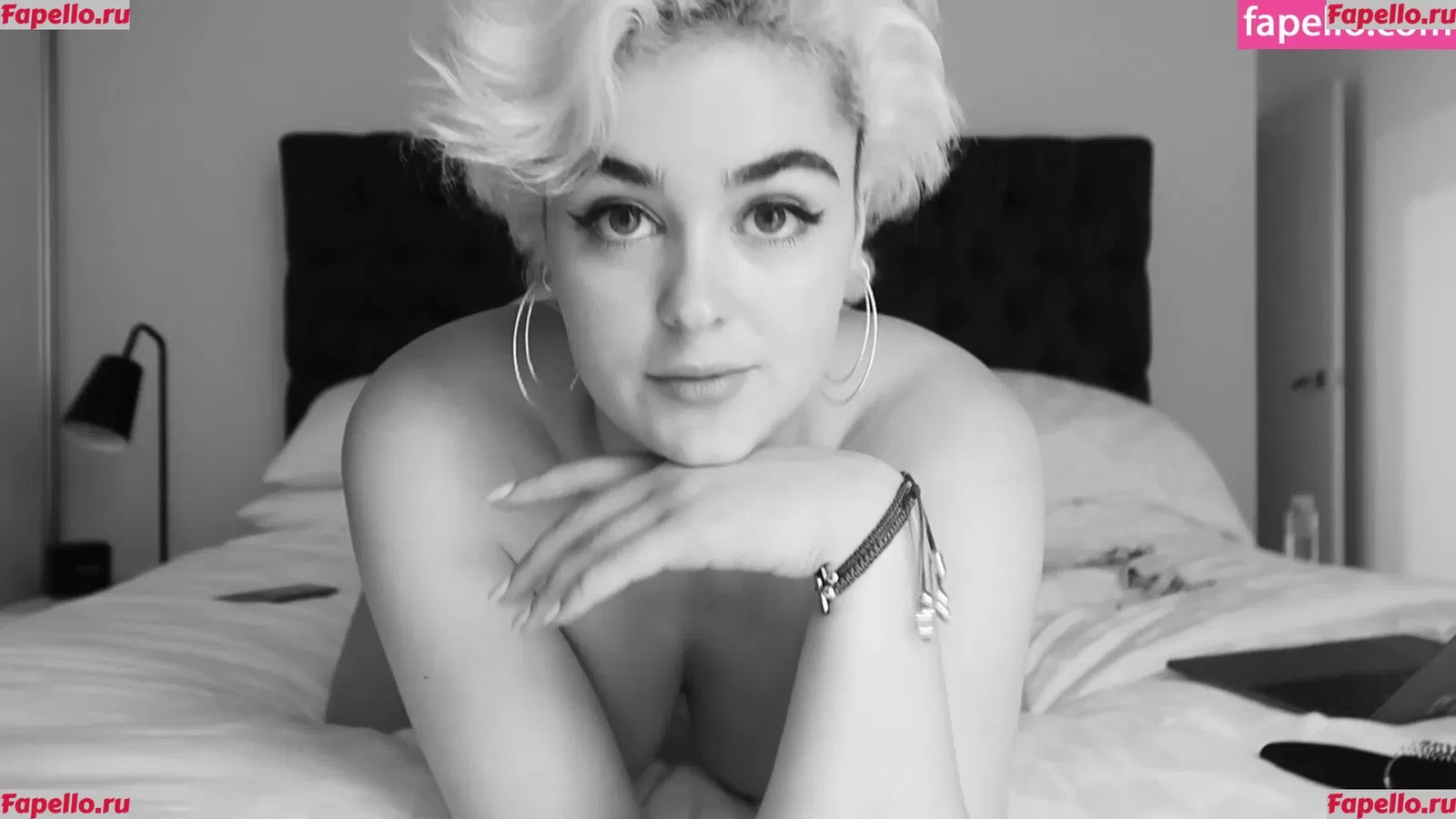 Stefania Ferrario Onlyfans Photo Gallery 