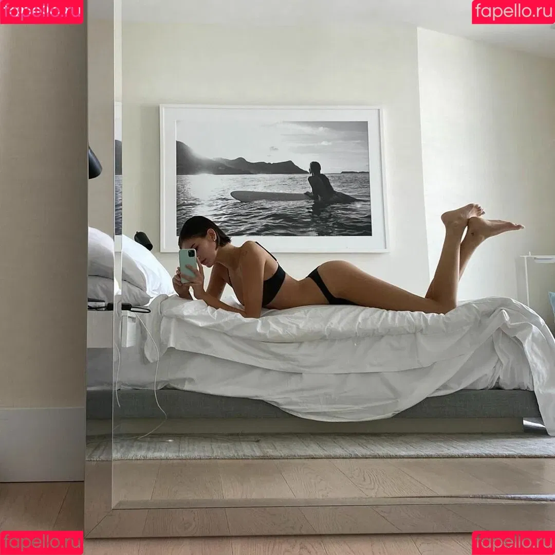 Kaia Gerber Onlyfans Photo Gallery 