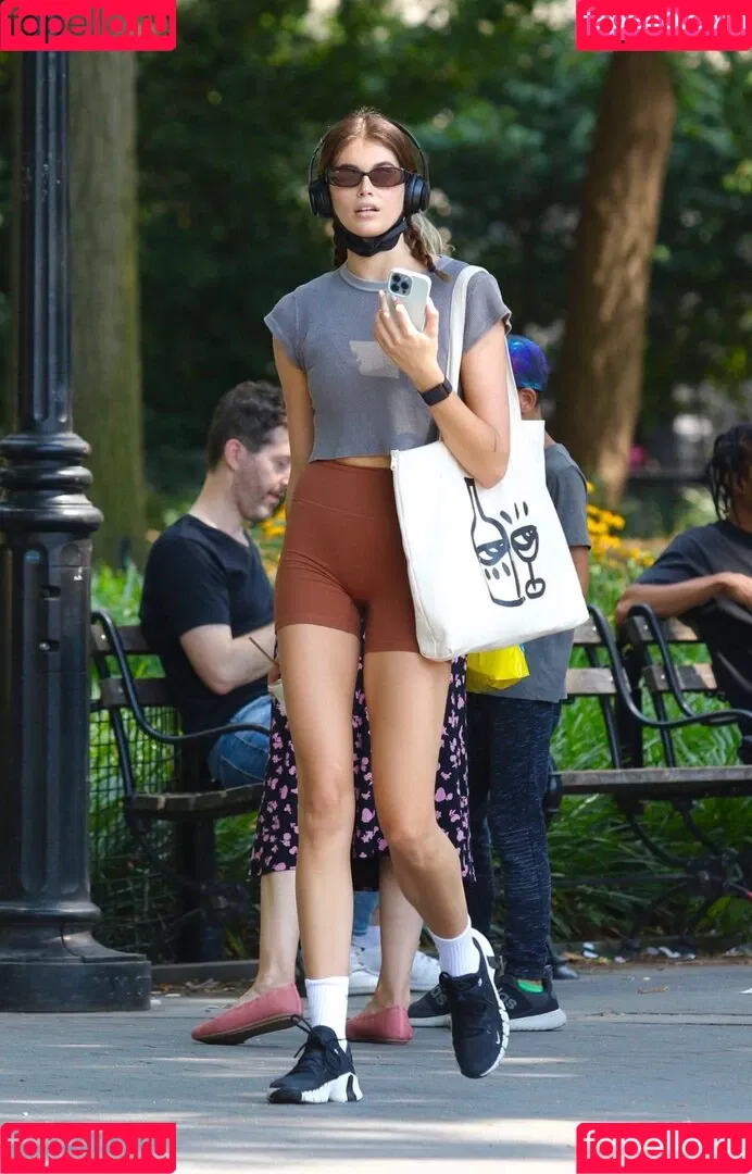 Kaia Gerber Onlyfans Photo Gallery 