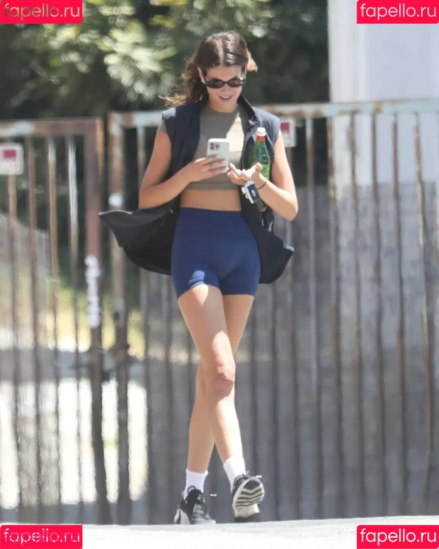 Kaia Gerber Onlyfans Photo Gallery 