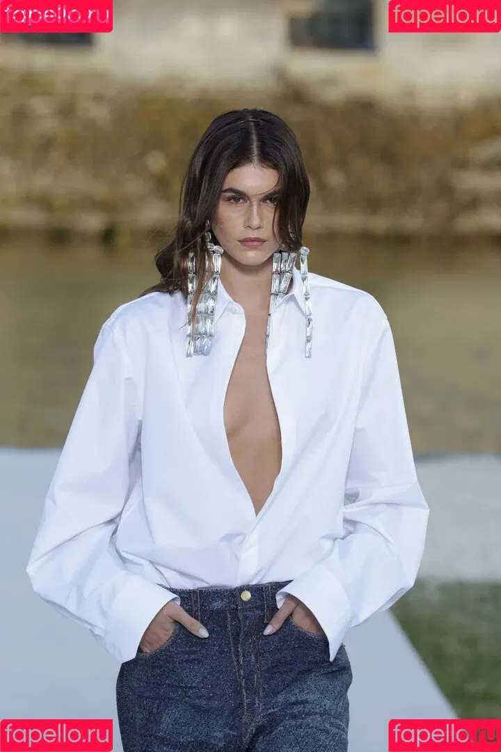 Kaia Gerber Onlyfans Photo Gallery 