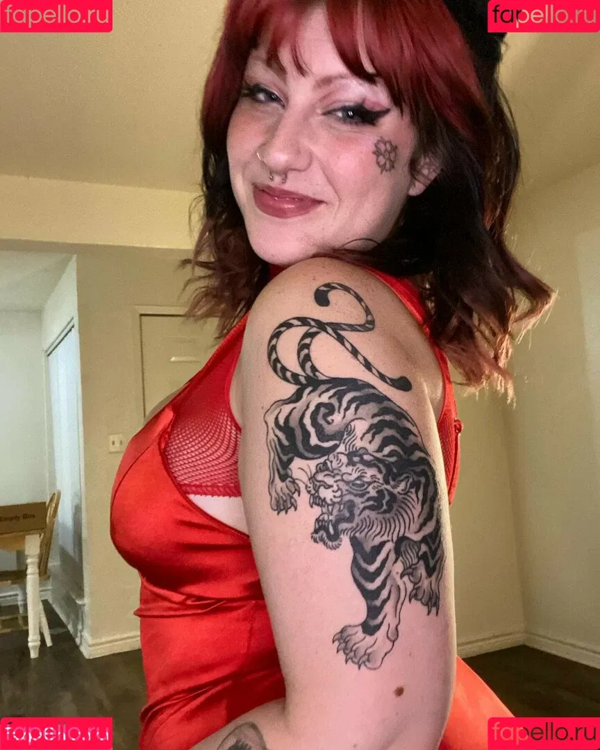 nek0mama Onlyfans Photo Gallery 