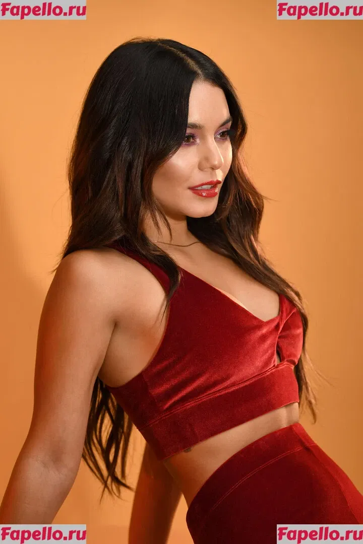 Vanessa Hudgens Onlyfans Photo Gallery 