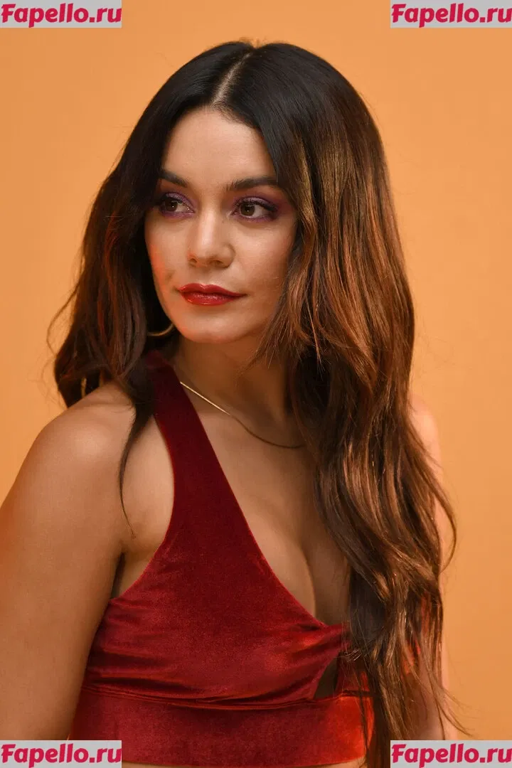 Vanessa Hudgens Onlyfans Photo Gallery 