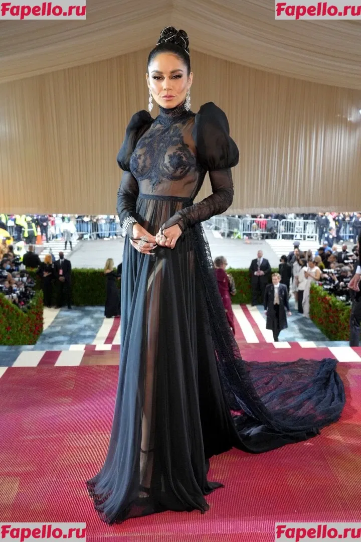 Vanessa Hudgens Onlyfans Photo Gallery 