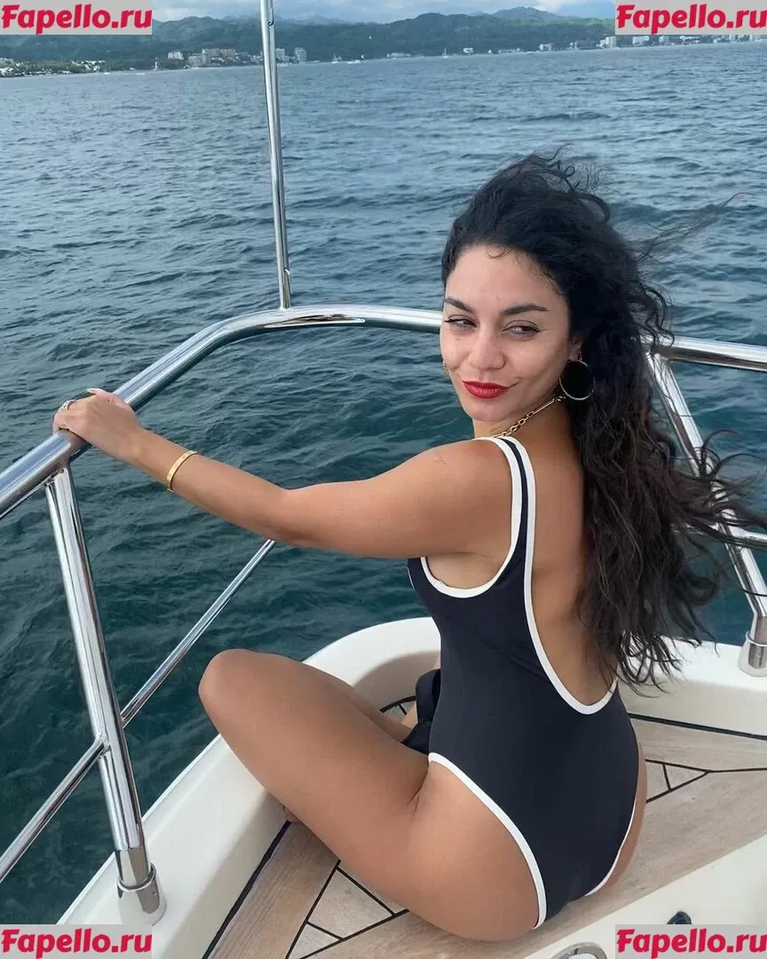 Vanessa Hudgens Onlyfans Photo Gallery 