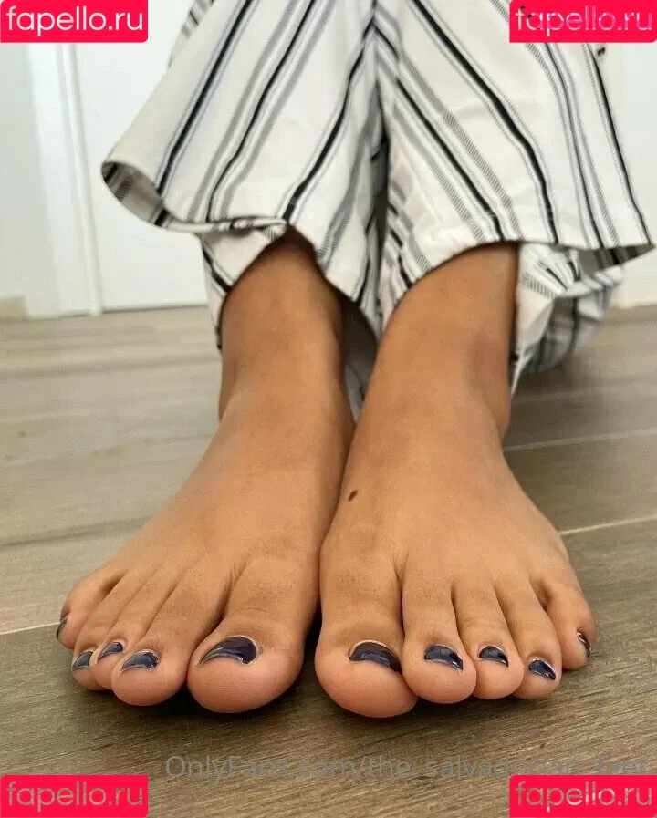 petite.gts Onlyfans Photo Gallery 