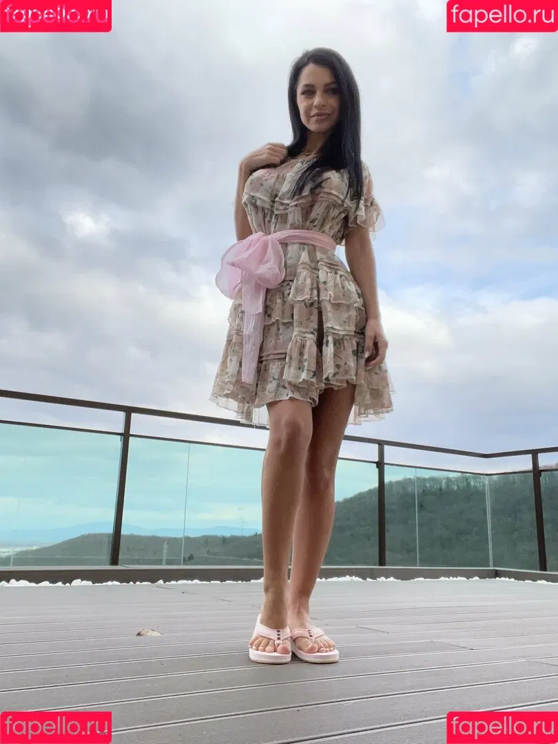 Anisyia Onlyfans Photo Gallery 