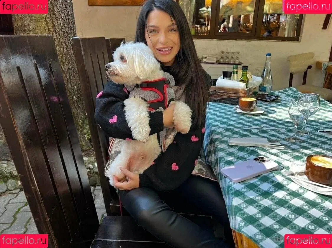 Anisyia Onlyfans Photo Gallery 