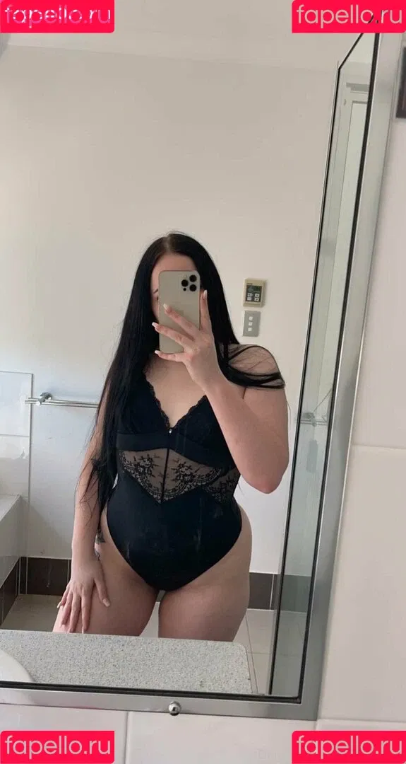itsyagirlpaz Onlyfans Photo Gallery 