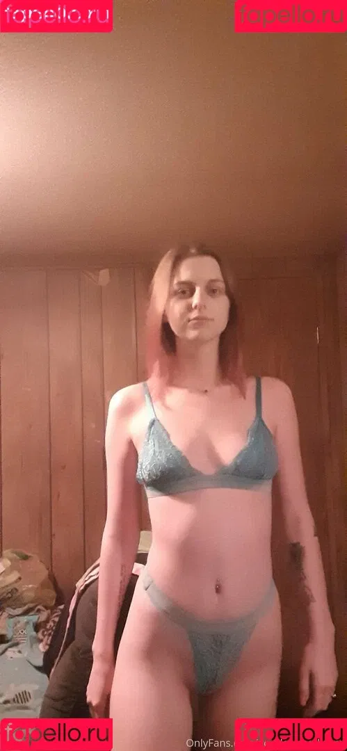 mommymaddii Onlyfans Photo Gallery 