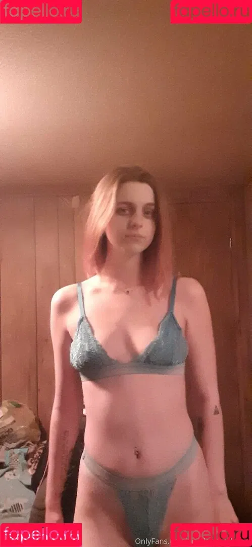 mommymaddii Onlyfans Photo Gallery 