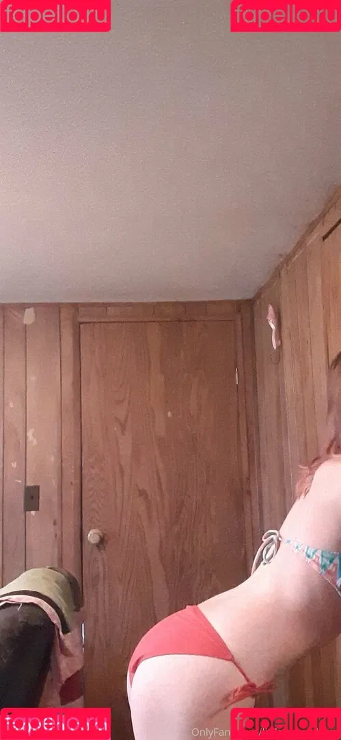 mommymaddii Onlyfans Photo Gallery 