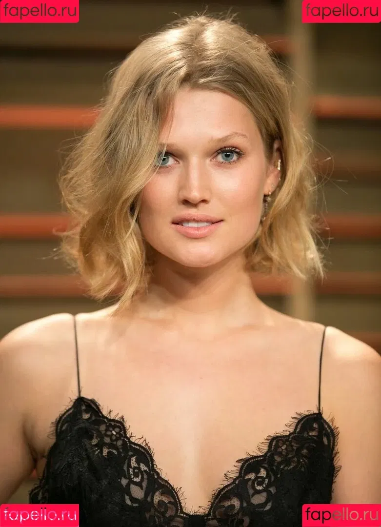 Toni Garrn Onlyfans Photo Gallery 