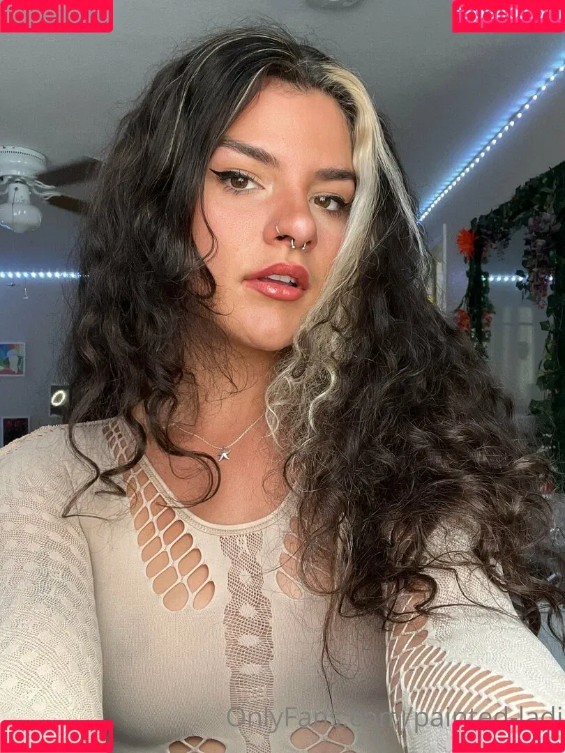 painted-ladi Onlyfans Photo Gallery 