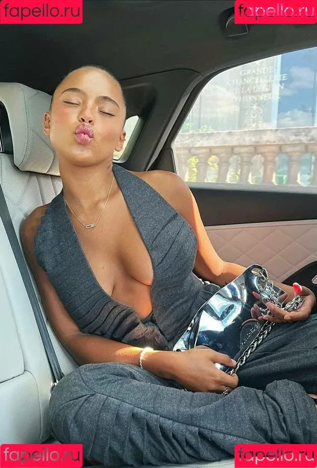 Paola Locatelli Onlyfans Photo Gallery 