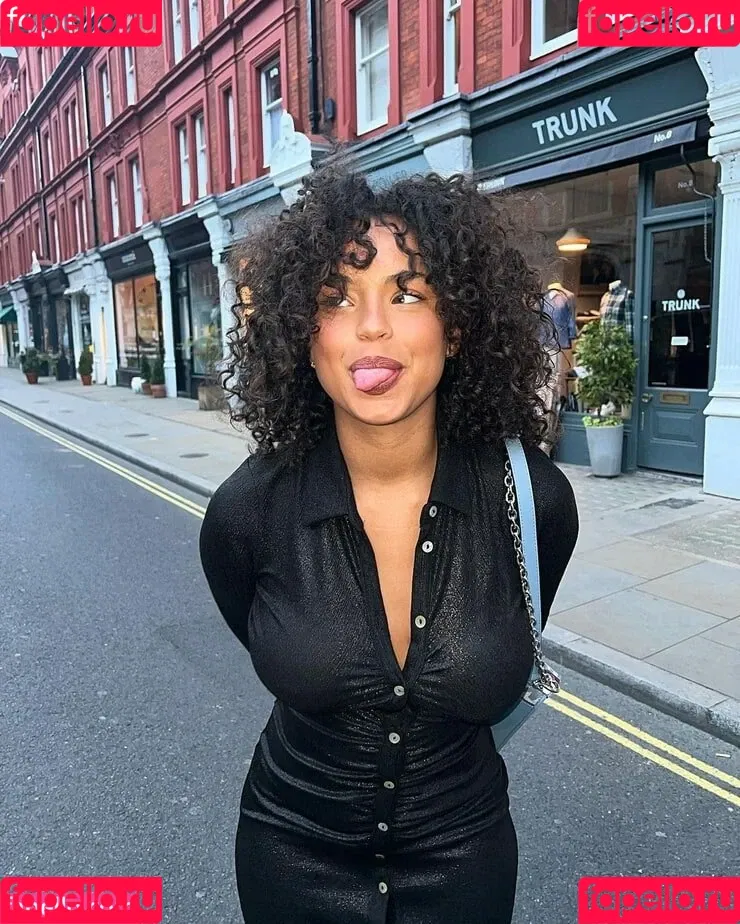 Paola Locatelli Onlyfans Photo Gallery 