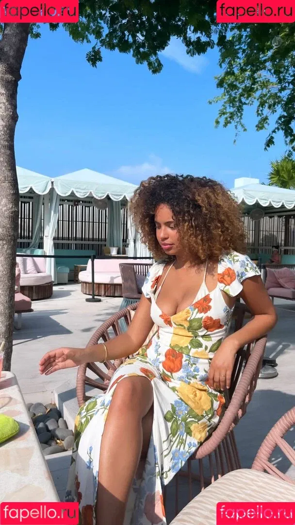 Paola Locatelli Onlyfans Photo Gallery 