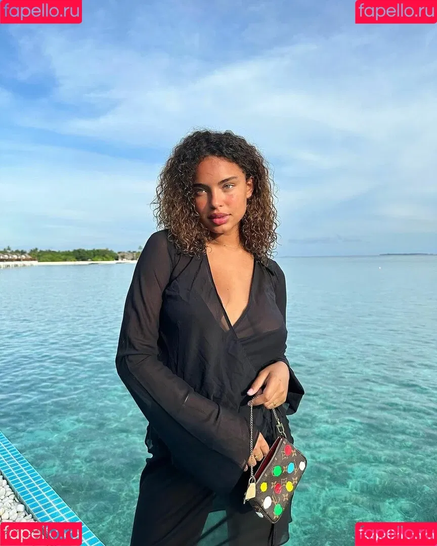 Paola Locatelli Onlyfans Photo Gallery 