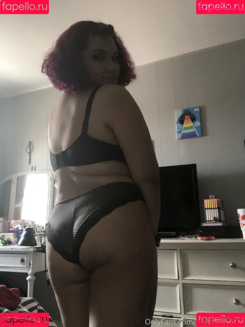 yourlocalewhore Onlyfans Photo Gallery 