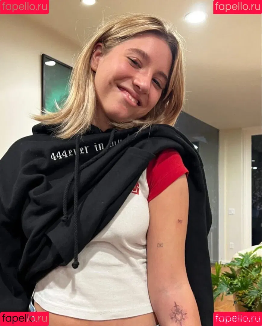 Mackenzie Ziegler Onlyfans Photo Gallery 