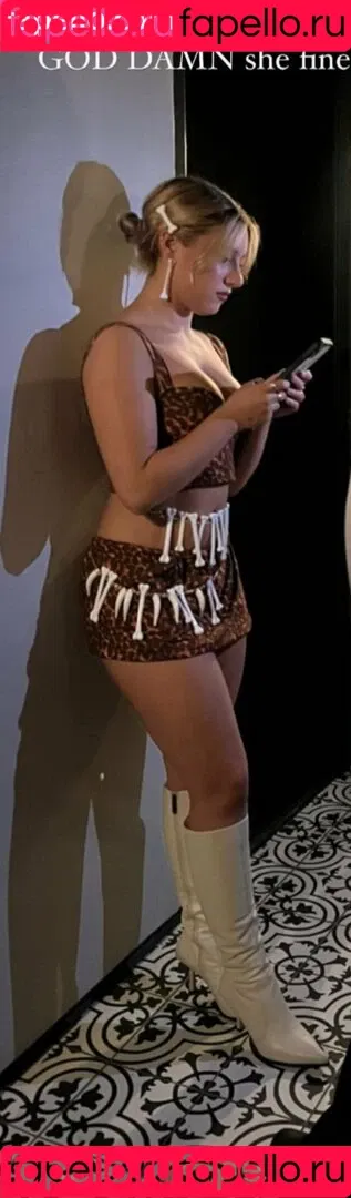 Mackenzie Ziegler Onlyfans Photo Gallery 