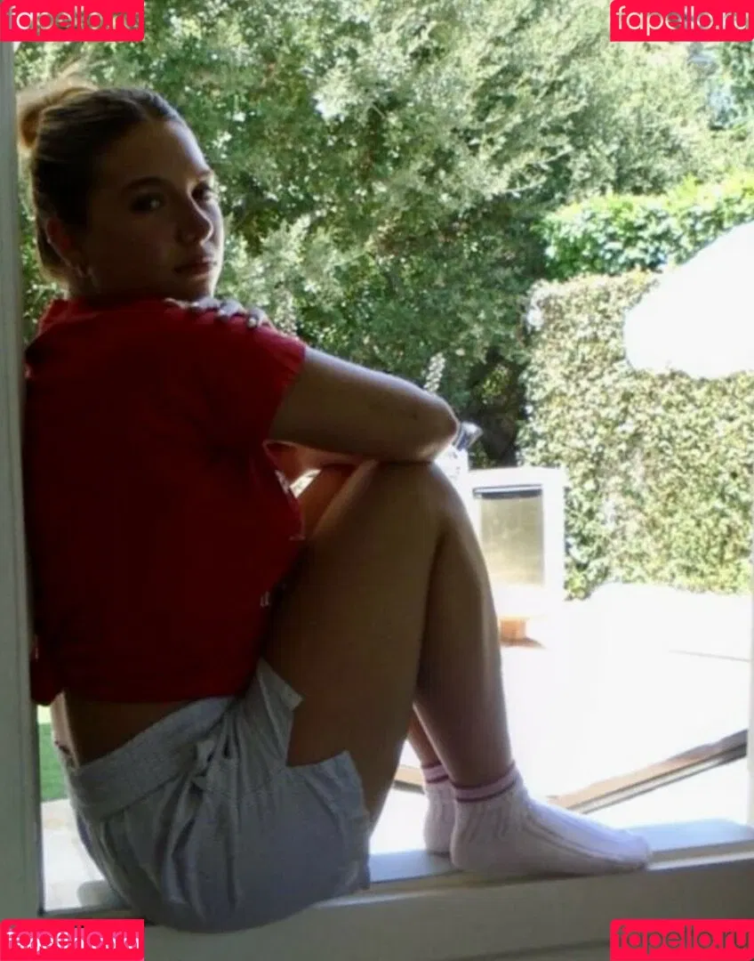 Mackenzie Ziegler Onlyfans Photo Gallery 