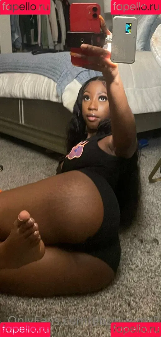 ebonysimz2 Onlyfans Photo Gallery 