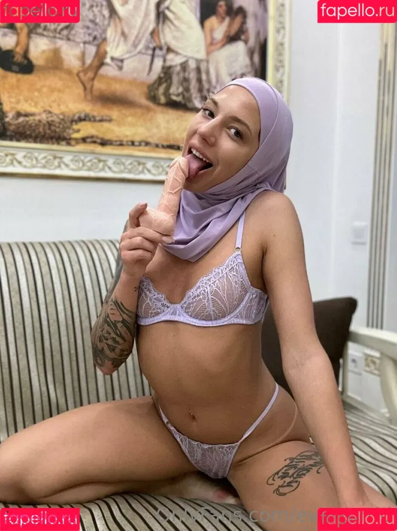 Eva Torrid Onlyfans Photo Gallery 