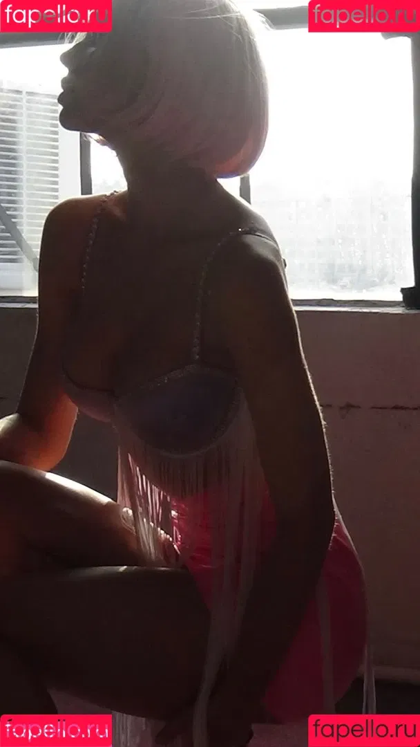 Alexis Ren Onlyfans Photo Gallery 