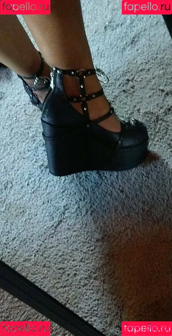 raeraejiggles Onlyfans Photo Gallery 