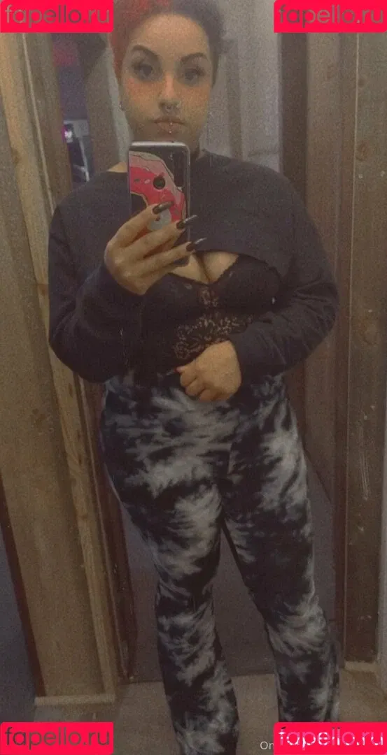 raeraejiggles Onlyfans Photo Gallery 